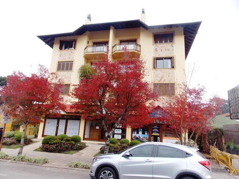 Apartamento Ensolarado No Centro De Gramado Appartement Buitenkant foto