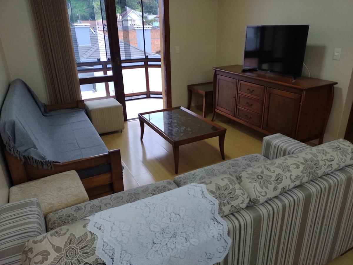 Apartamento Ensolarado No Centro De Gramado Appartement Buitenkant foto