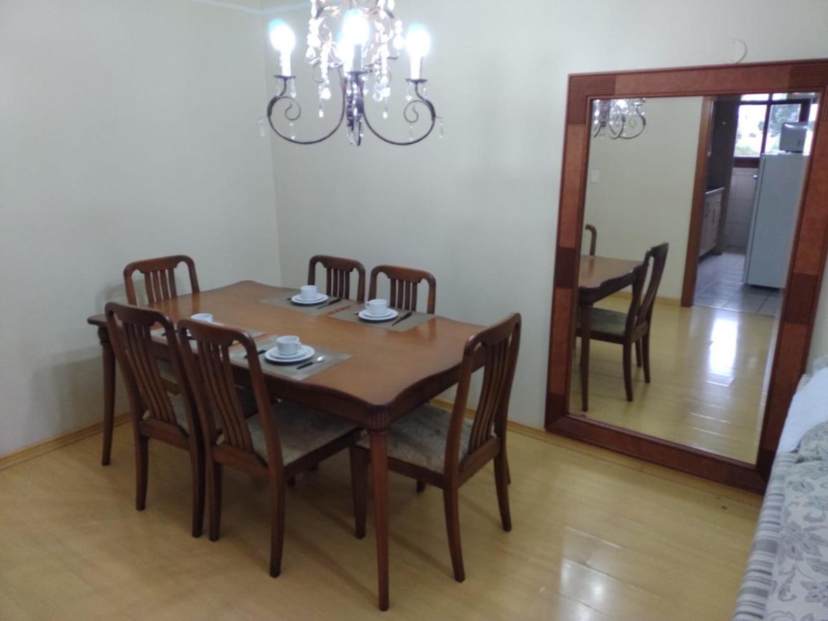 Apartamento Ensolarado No Centro De Gramado Appartement Buitenkant foto
