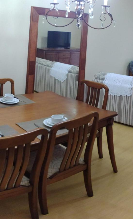 Apartamento Ensolarado No Centro De Gramado Appartement Buitenkant foto